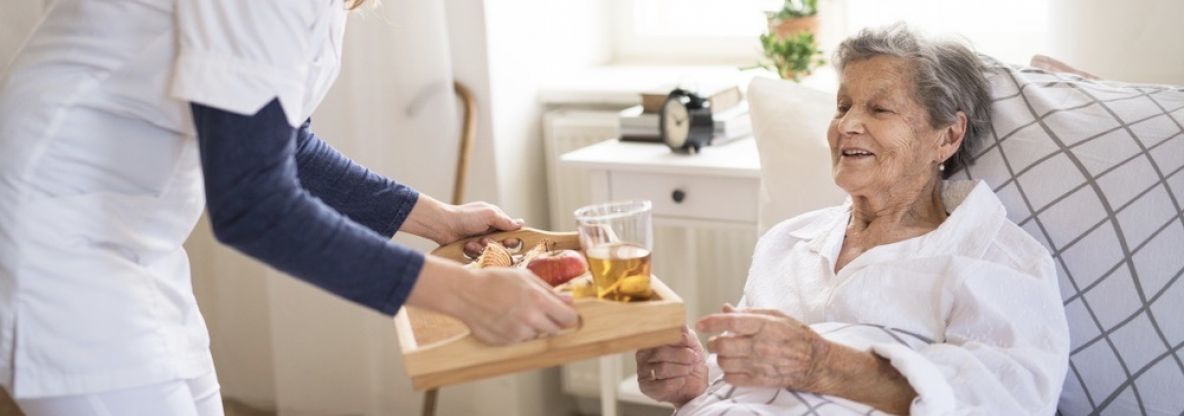 Výživa a pitný režim v prevenci dekubitů